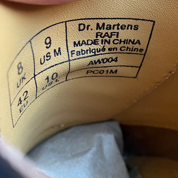 Dr. Martens Rafi saddle shoes. - Picture 15 of 17